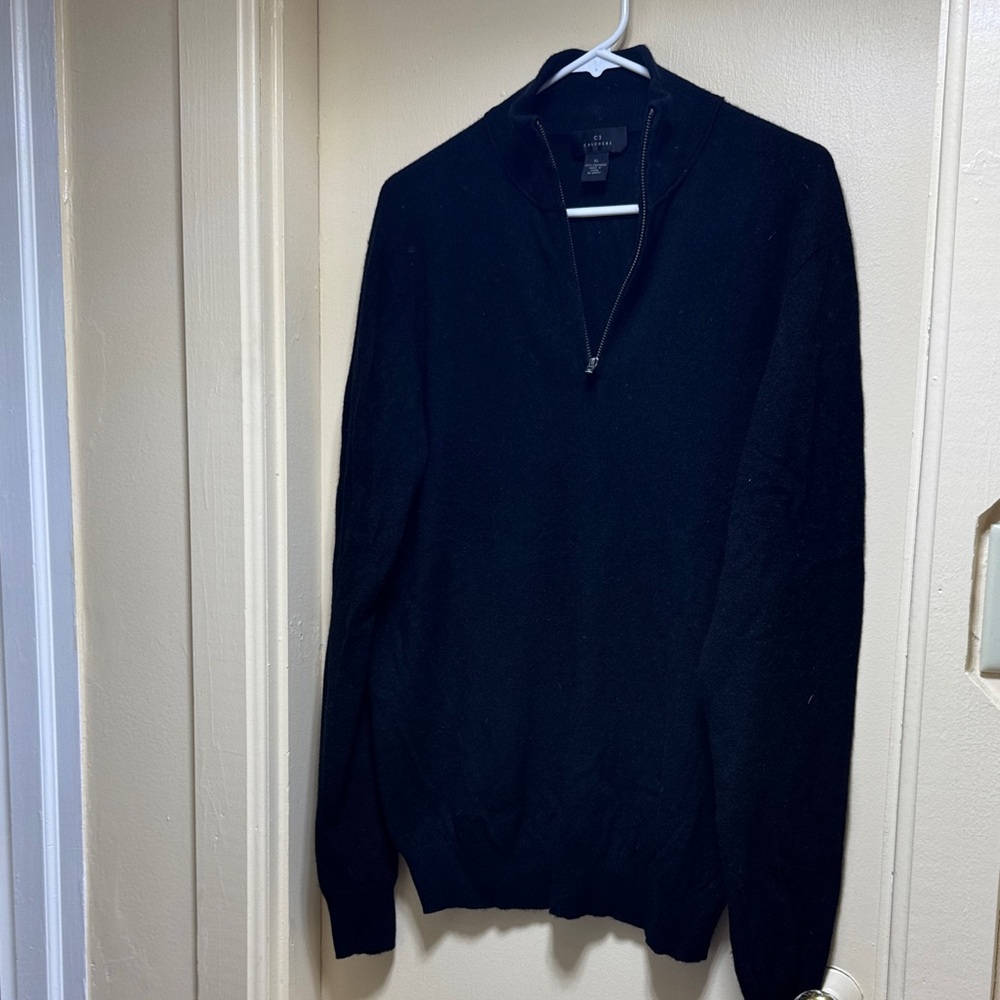 Men's Elegant Black Zip-Up Sweater
